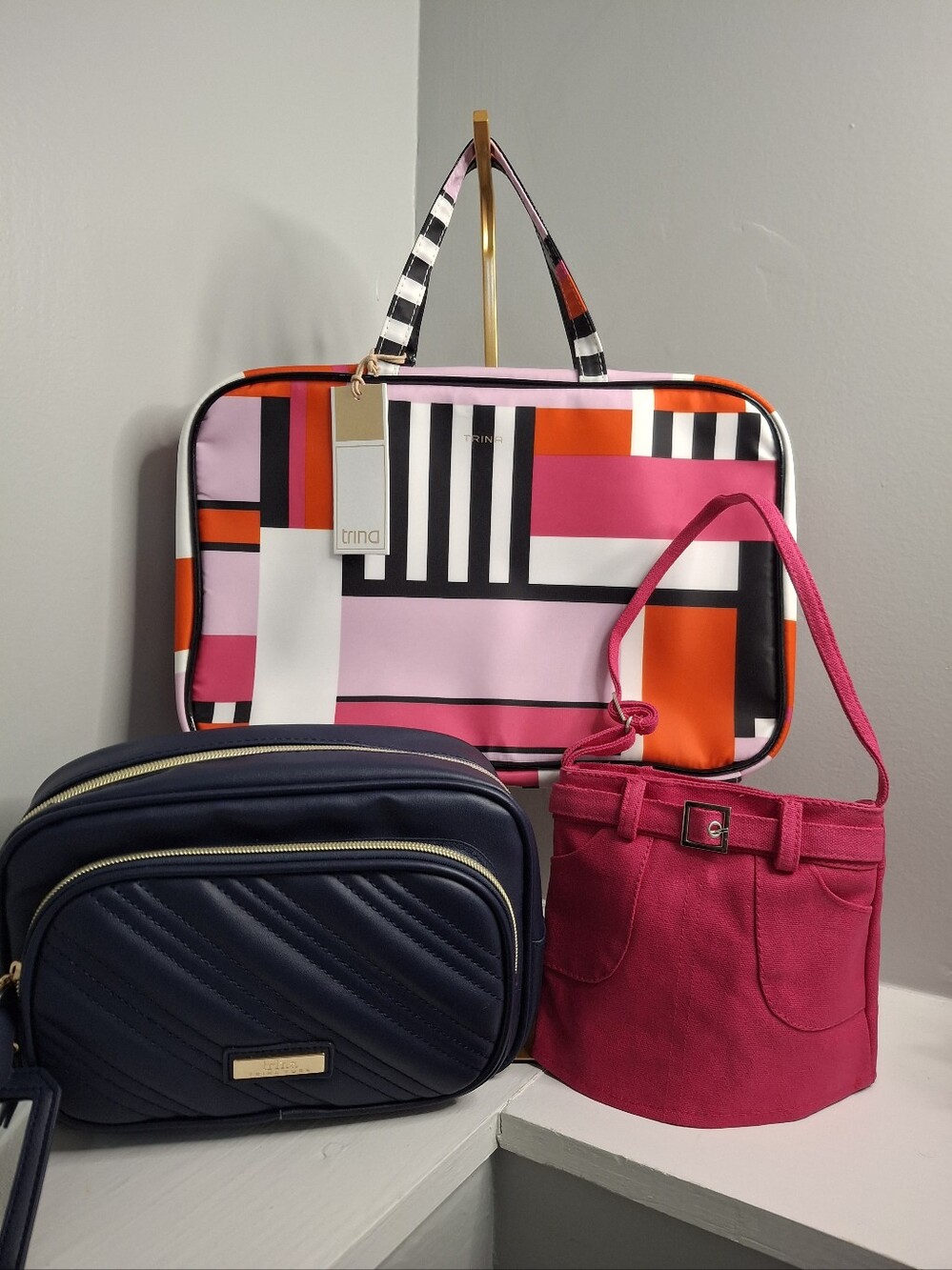 Trina Turk 2 Piece Travel Cosmetic Bag Set + Pink Coin Purse / Bag Charm NWT